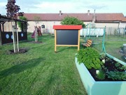 Práce na školní zahradě